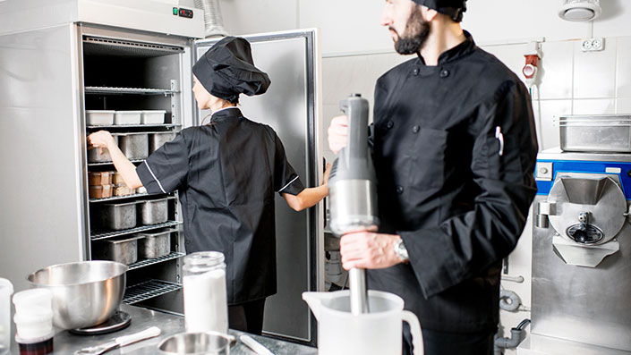food storage in a restaurant